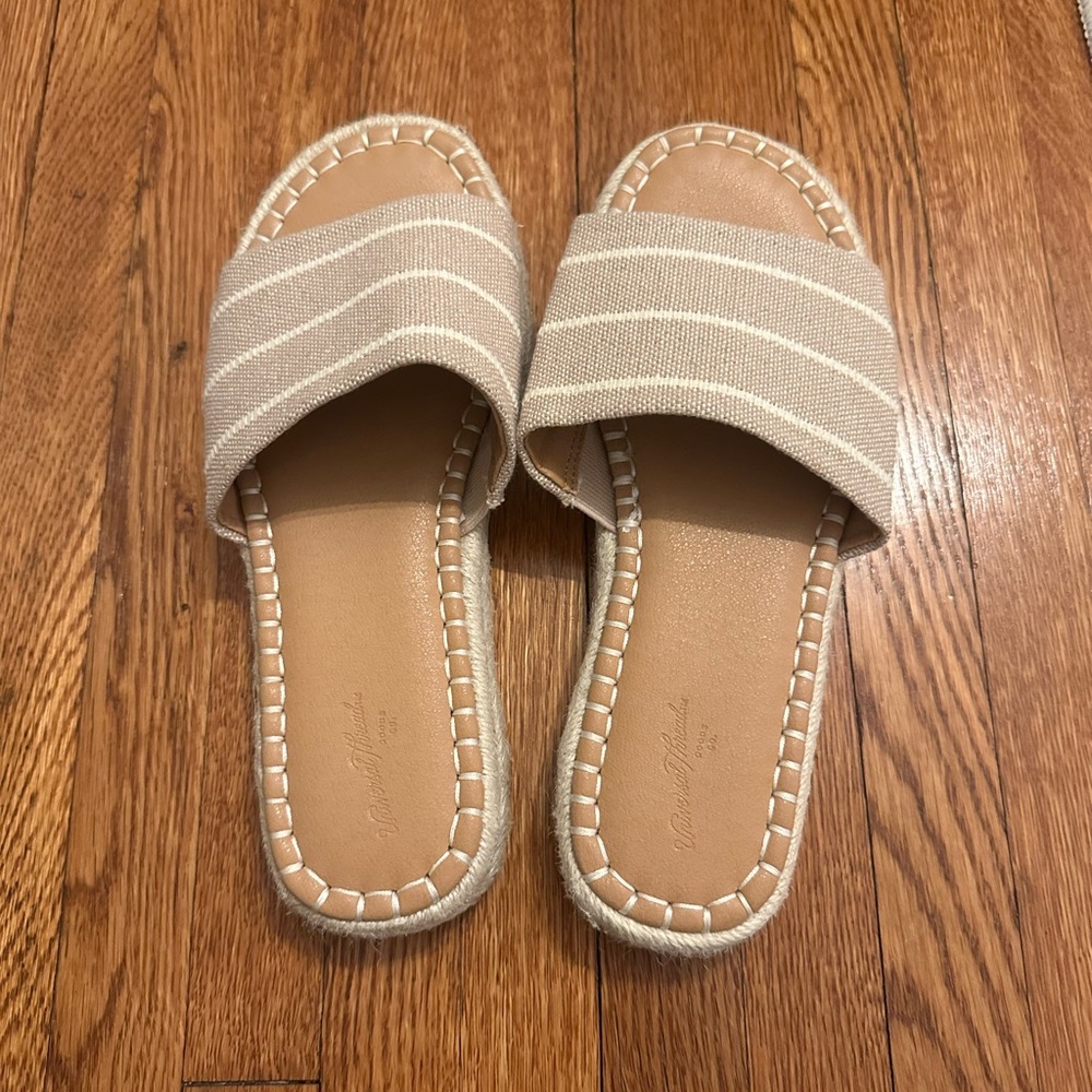 Universal Thread Striped Tan Sandals